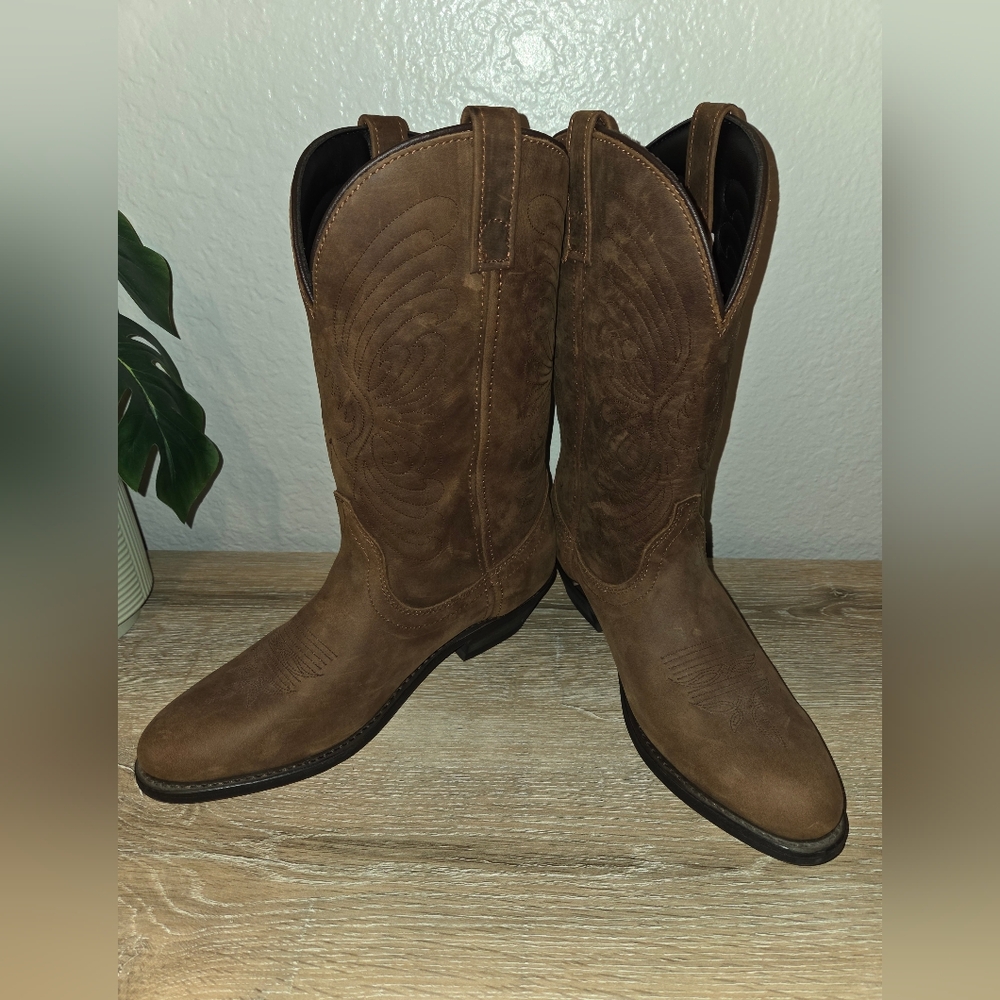 NWT Genuine Leather Brown Cowboy Boots
